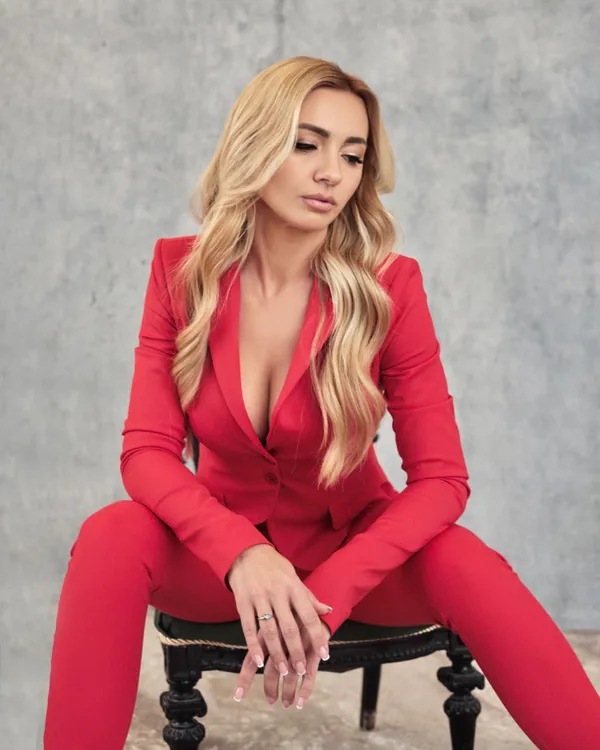 Irina, 46, from Prague — verified profile